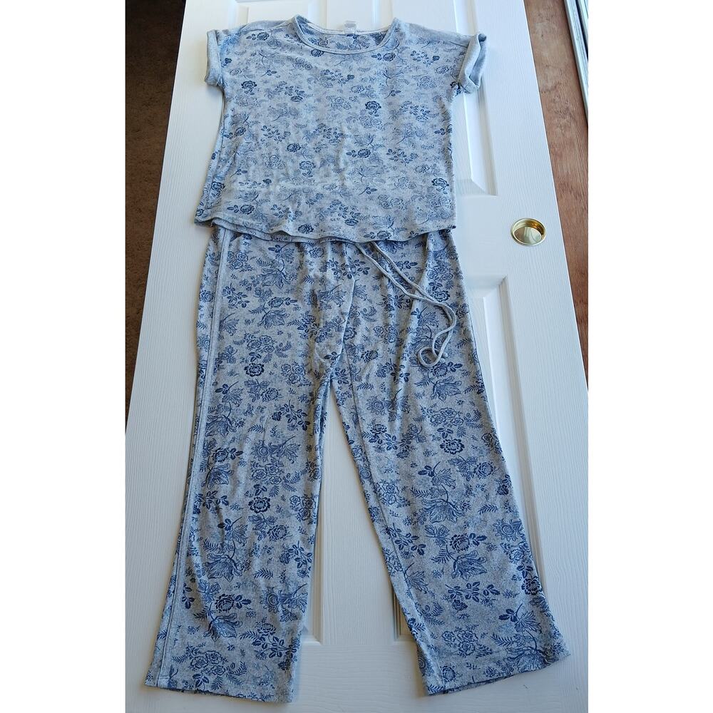 Lucky Brand Blue Floral Print Pajama Set M grey short sleeve tee lounge pants - Picture 1 of 12